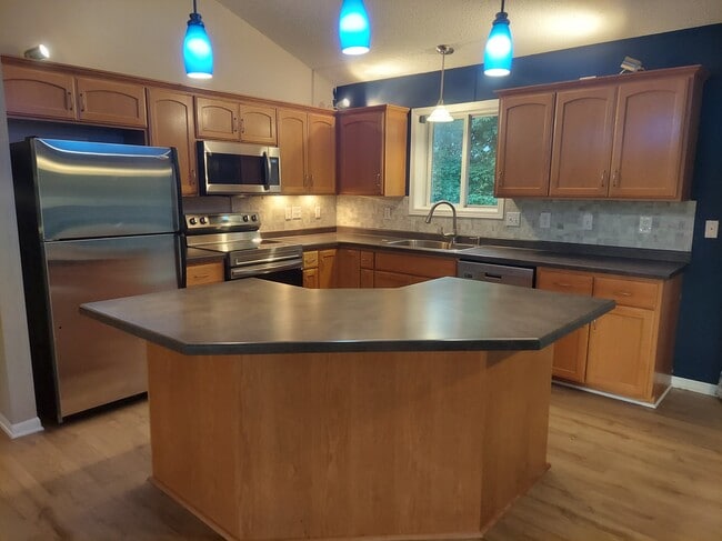 Building Photo - 5176 54th Ave NW