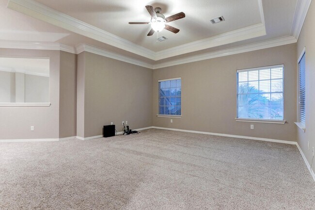 Building Photo - 1214 Peregrine Dr