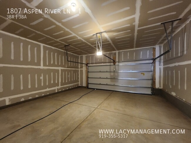 Building Photo - 1807 Aspen River Ln