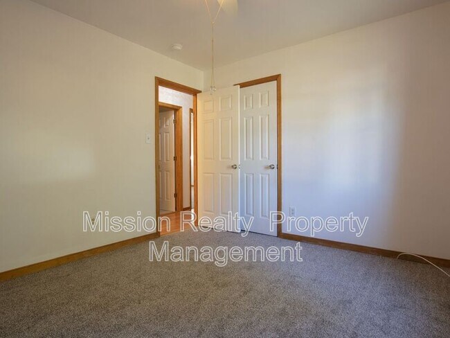 Building Photo - 7412 Pineleaf Dr