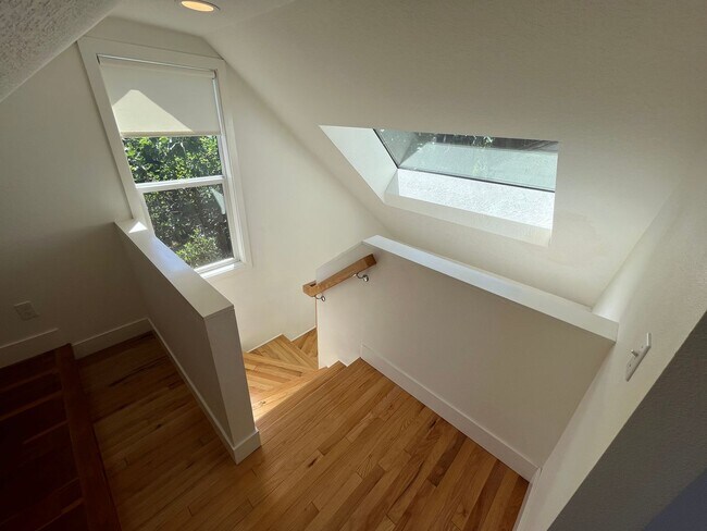 Building Photo - Custom Built 1Bd/ 1Ba home in Piedmont Neighborhood! ~ Skylight, Driveway Parking, Washer/Dryer! ...