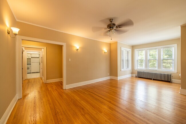 Building Photo - 4424 N Lavergne Ave