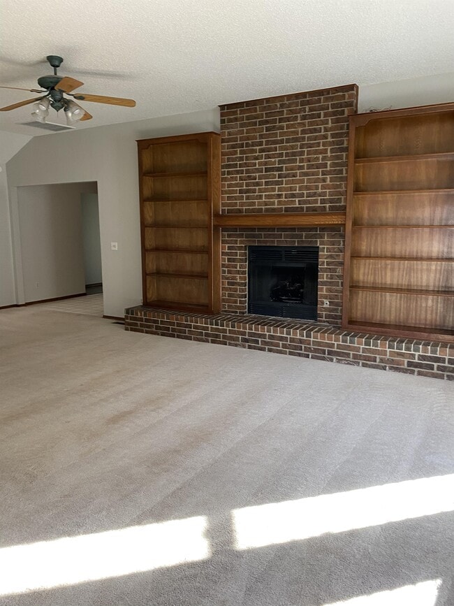 Building Photo - 541 NW 170th St