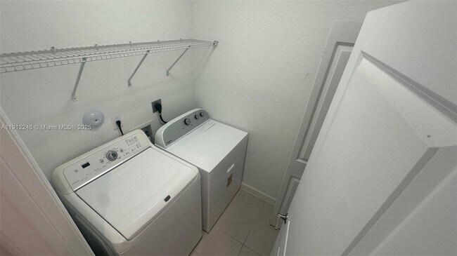 Building Photo - 25282 SW 108th Ave