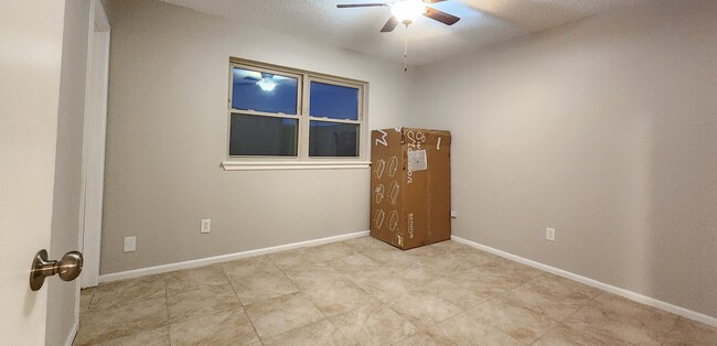 Building Photo - FOR LEASE -  4 BEDROOM HOME - NORTH LUBBOCK