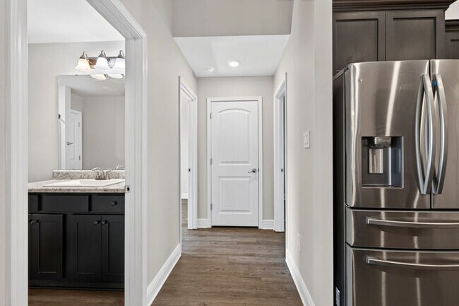 Building Photo - 15028 Emersyn Ln