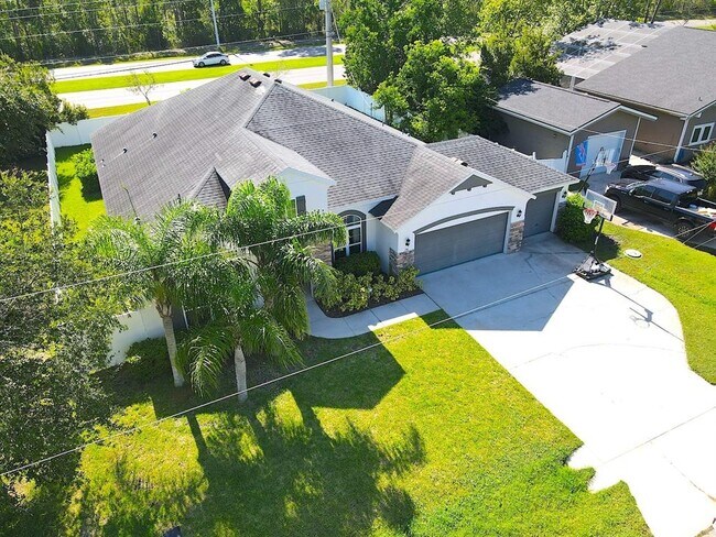 Building Photo - 24 E Diamond Dr