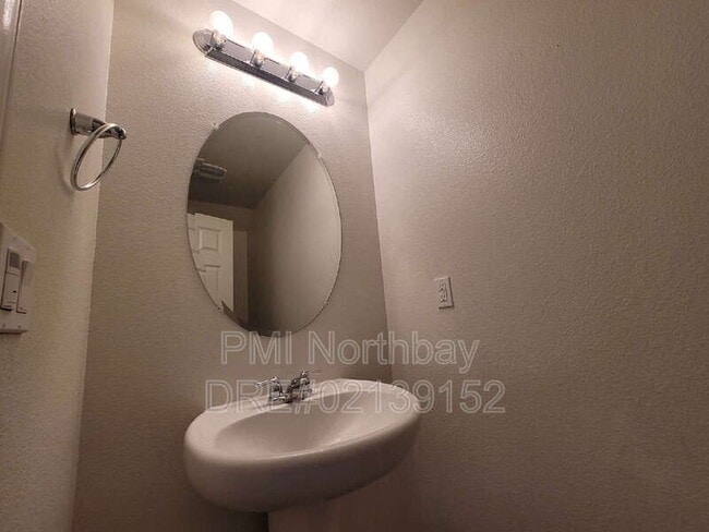 Building Photo - 1476 Descanso Ln