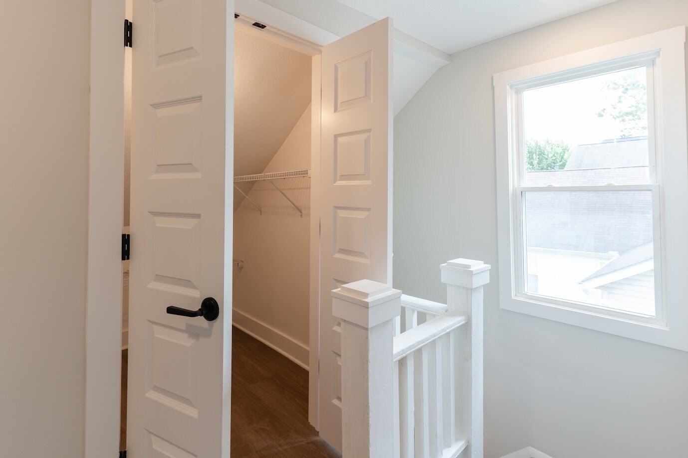 Building Photo - 1464 E 123rd St