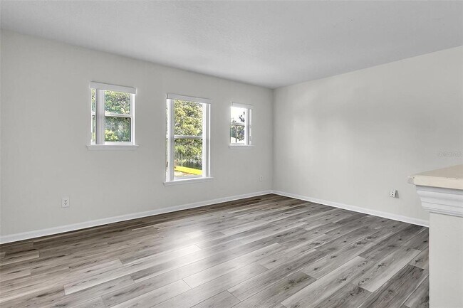 Building Photo - 81 Panorama Dr