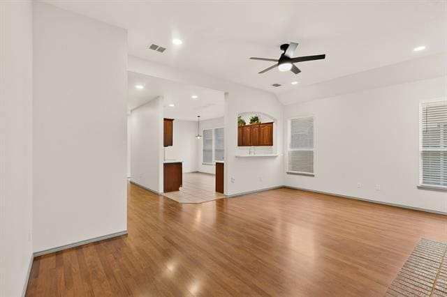 Building Photo - 1409 Clear Creek Dr