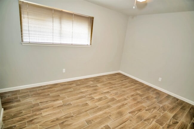 Building Photo - 1715 Capstan Rd