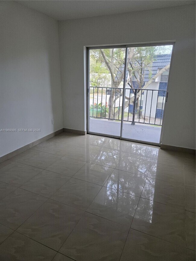 Building Photo - 8007 W 6th Ave