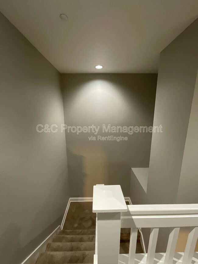 Building Photo - 6221 Barb Werner Ln