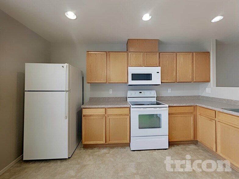 Building Photo - 7711 Mariner Cove Dr