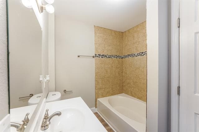 Building Photo - 102 E Barton St