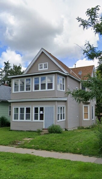 Building Photo - 759 Charles Ave