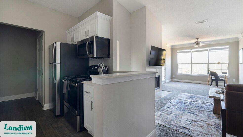 Building Photo - 100 Crossing Blvd