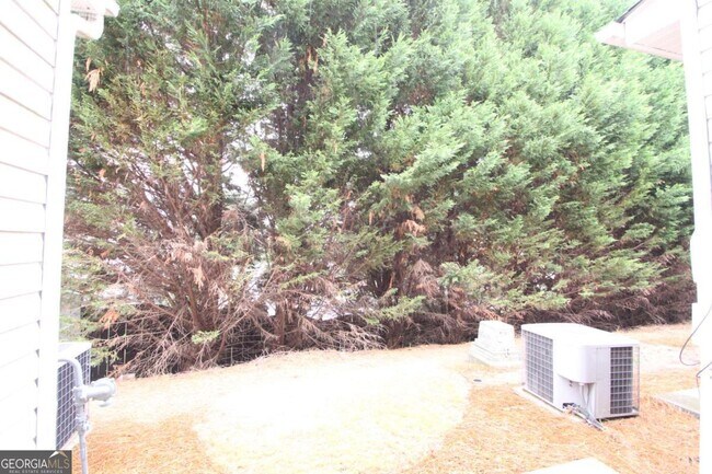 Building Photo - 2729 Heathrow Dr