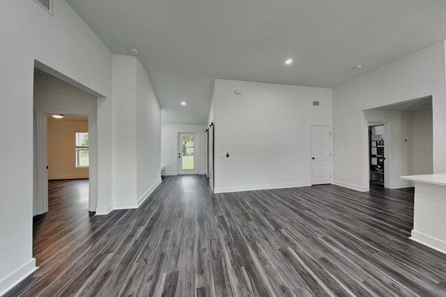 Building Photo - 5071 Rosette Rd