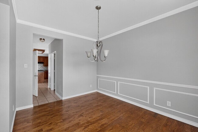 Building Photo - Spacious 4-Bedroom Home with Bonus Room and Large Backyard in Caruth Lake