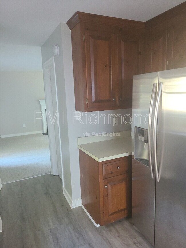 Building Photo - 7172 Mill Valley Rd