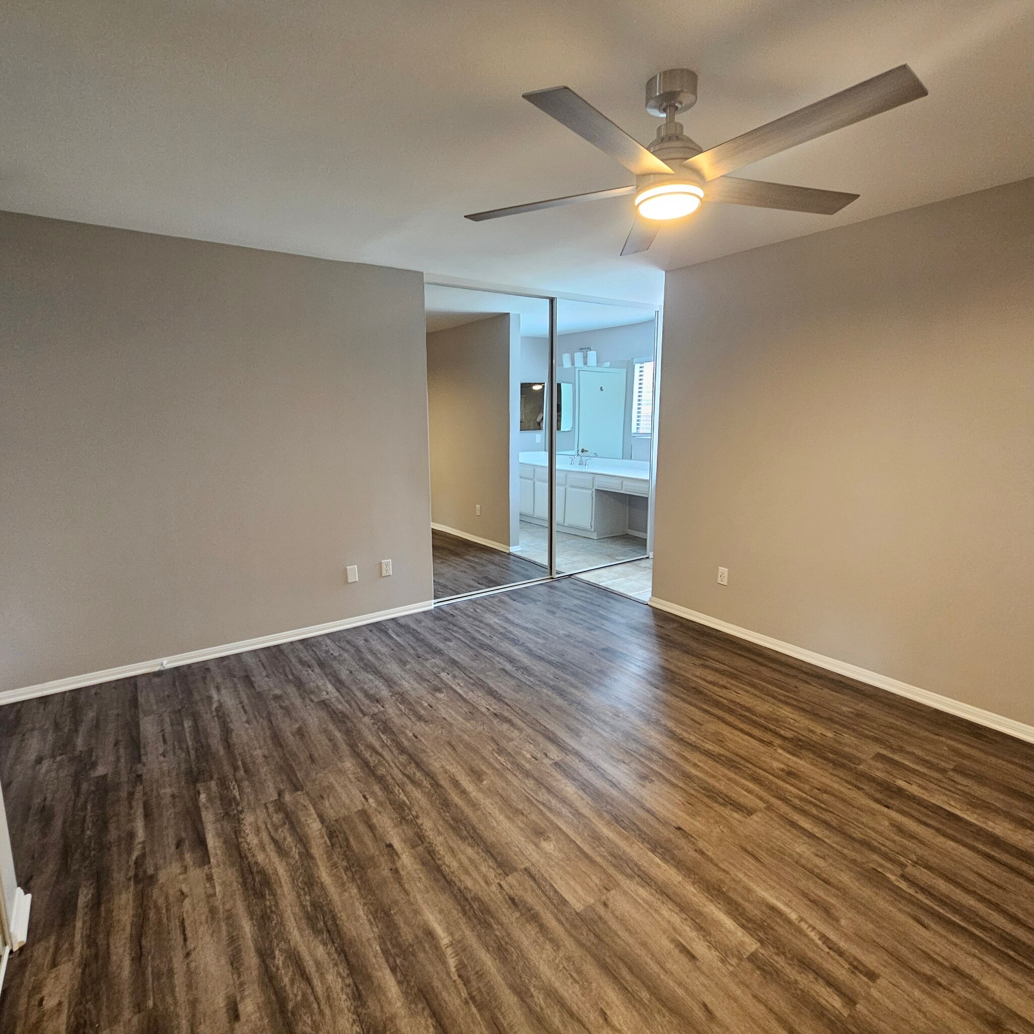 Master - 8638 Collett Ave