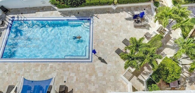 Building Photo - 3000 E Sunrise Blvd