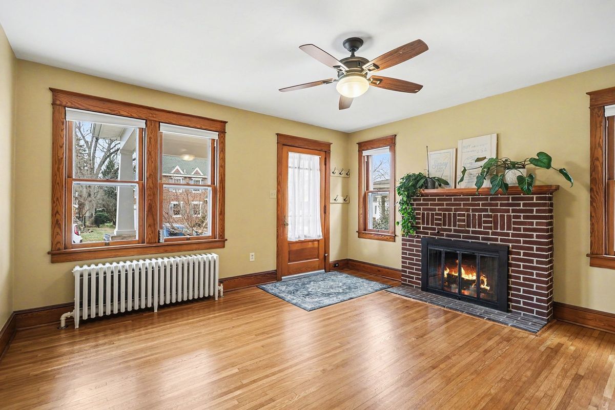 Building Photo - 144 Seminary Ave