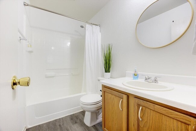 Building Photo - 8710 Davis Oaks Trail