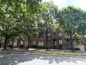 Building Photo - 714 N Davidson St