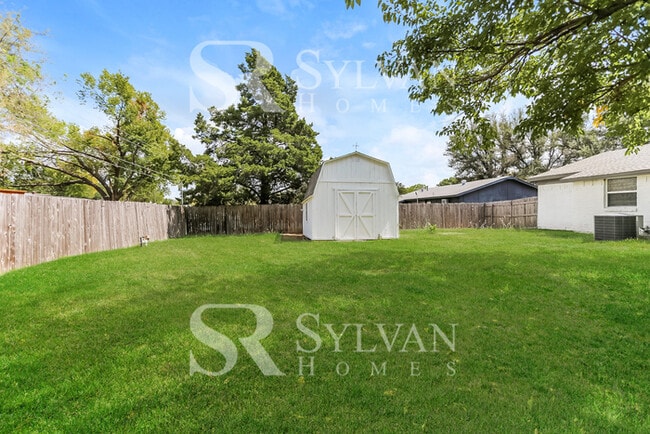 Building Photo - Lease today! No extra charge for contentment and relaxation!