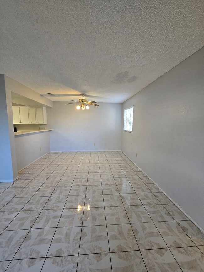 Building Photo - A Fabulous 2 Bed, 2 Bath, 1 Car Attached G...