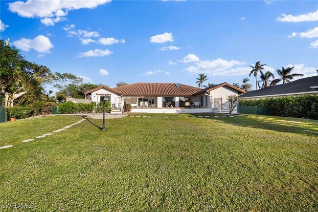 Building Photo - 319 Pirates Bight