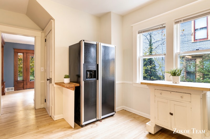 Building Photo - 240 Calkins Ave SE