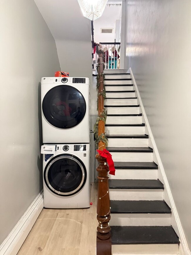 Building Photo - Charming 3 bedroom Apartment in Prime Lancaster City Location - HEAT INCLUDED!