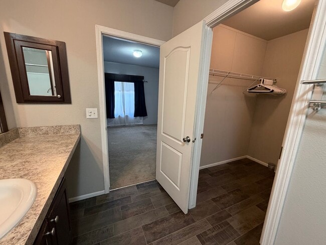 Building Photo - Stunning home with EVERYTHING you could want!