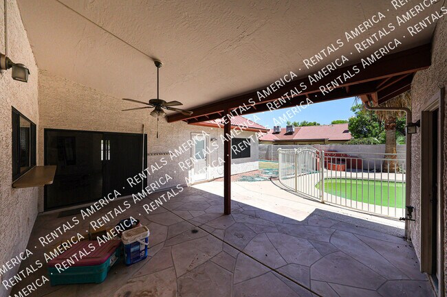 Building Photo - 4150 W Kent Dr