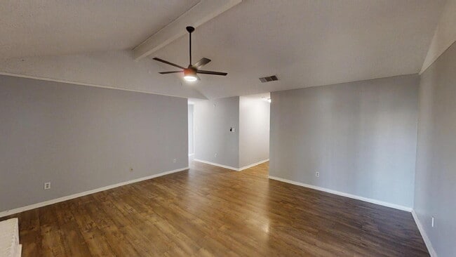 Building Photo - 1619 Leader Dr