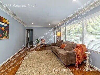 Building Photo - 1823 Marilon Dr