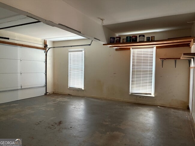 Building Photo - 6221 Woodlore Dr NW
