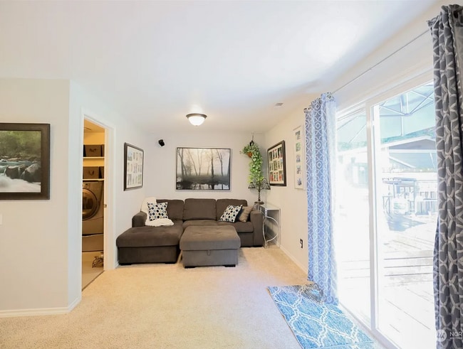 Building Photo - 3BD 2.5 BA in Monroe