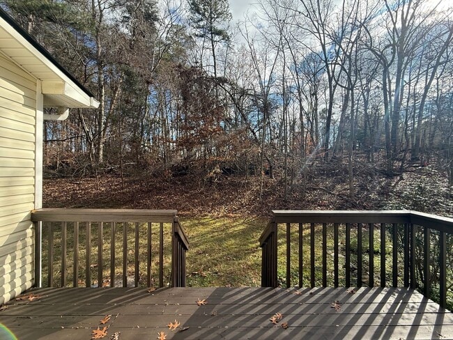 Building Photo - 2-bedroom townhome in great Gainesville location!