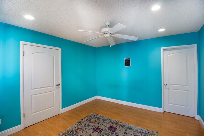 Building Photo - 6340 Wilbur Ave