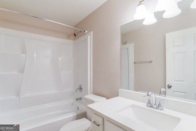 Building Photo - 3280 Pond Ridge Trail