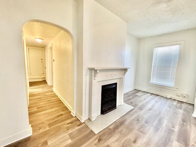 Building Photo - 3810-3812 Central St.