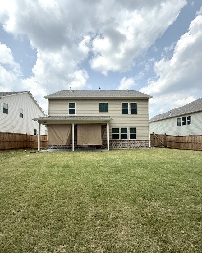Building Photo - 2071 Landsburg Wy
