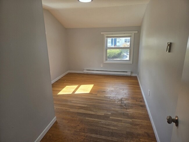 Building Photo - 0 Town House Ct