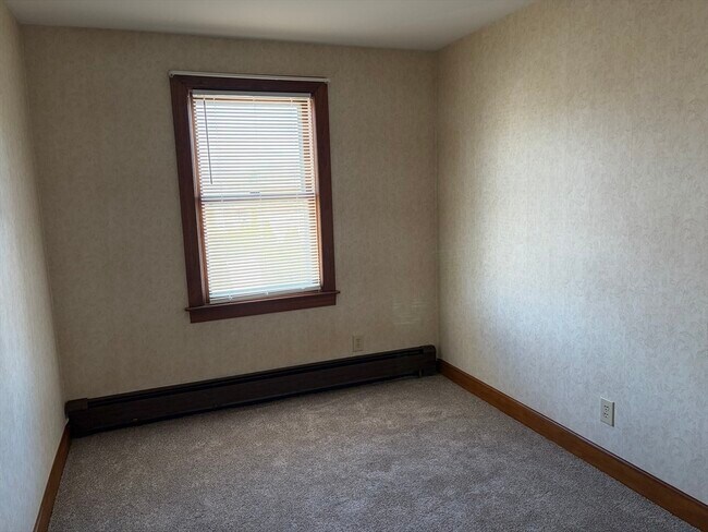 Building Photo - 8 Summer St