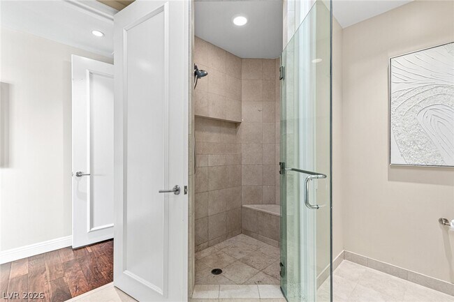 Building Photo - 2777 Paradise Rd